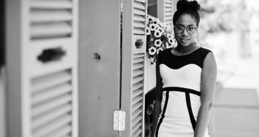 Gayle Hixson: Where Fine Art Meets Fashion